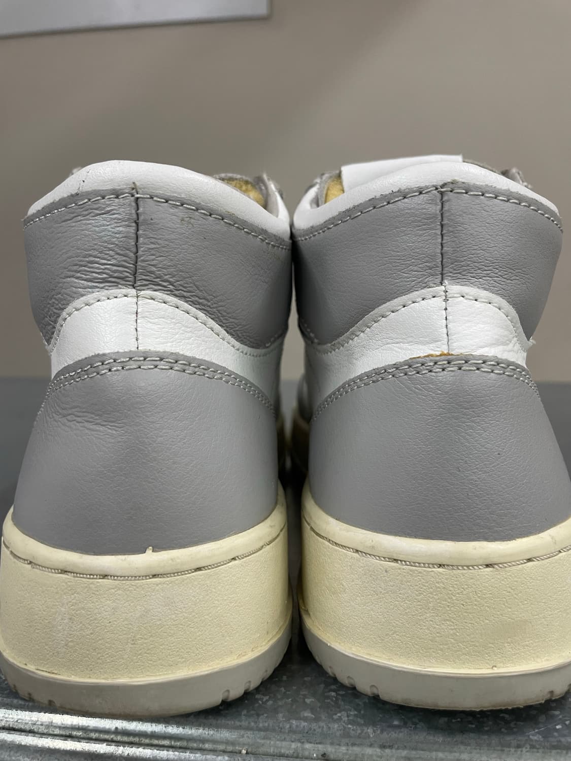 오트리 메달리스트 미드 레더 그레이 화이트 38 상품이미지9