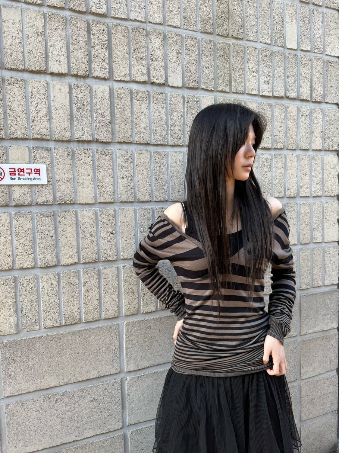 띠어리 스트라이프 오프숄더 롱 슬리브 상품이미지3