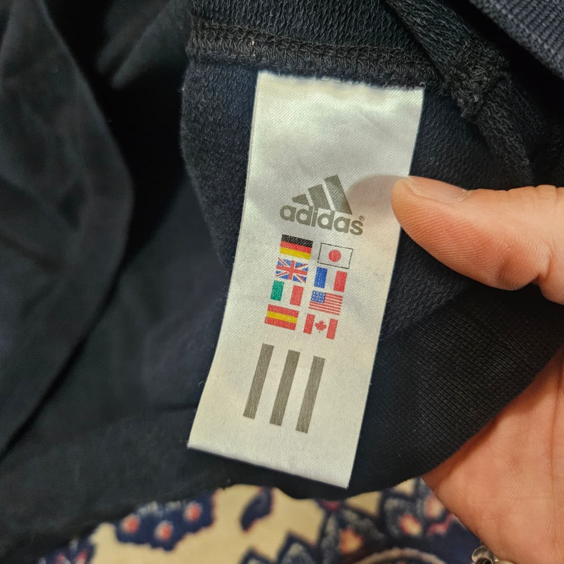 아디다스(Adidas) 올드스쿨 센터로고 코튼 후드 티셔츠 상품이미지4