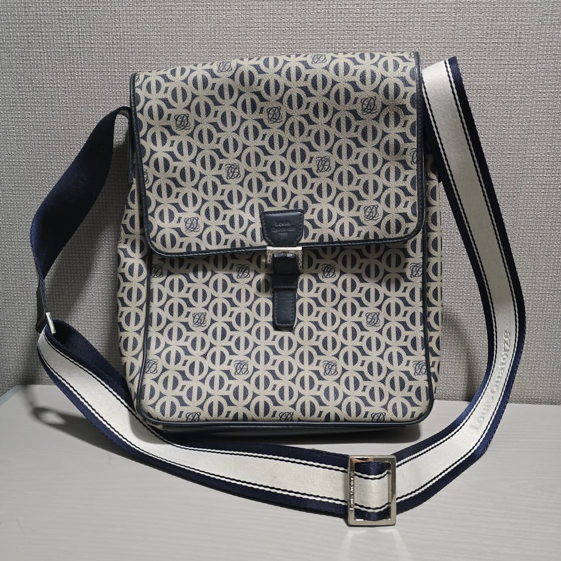 루이까또즈 남성용 메신져백 상품이미지1