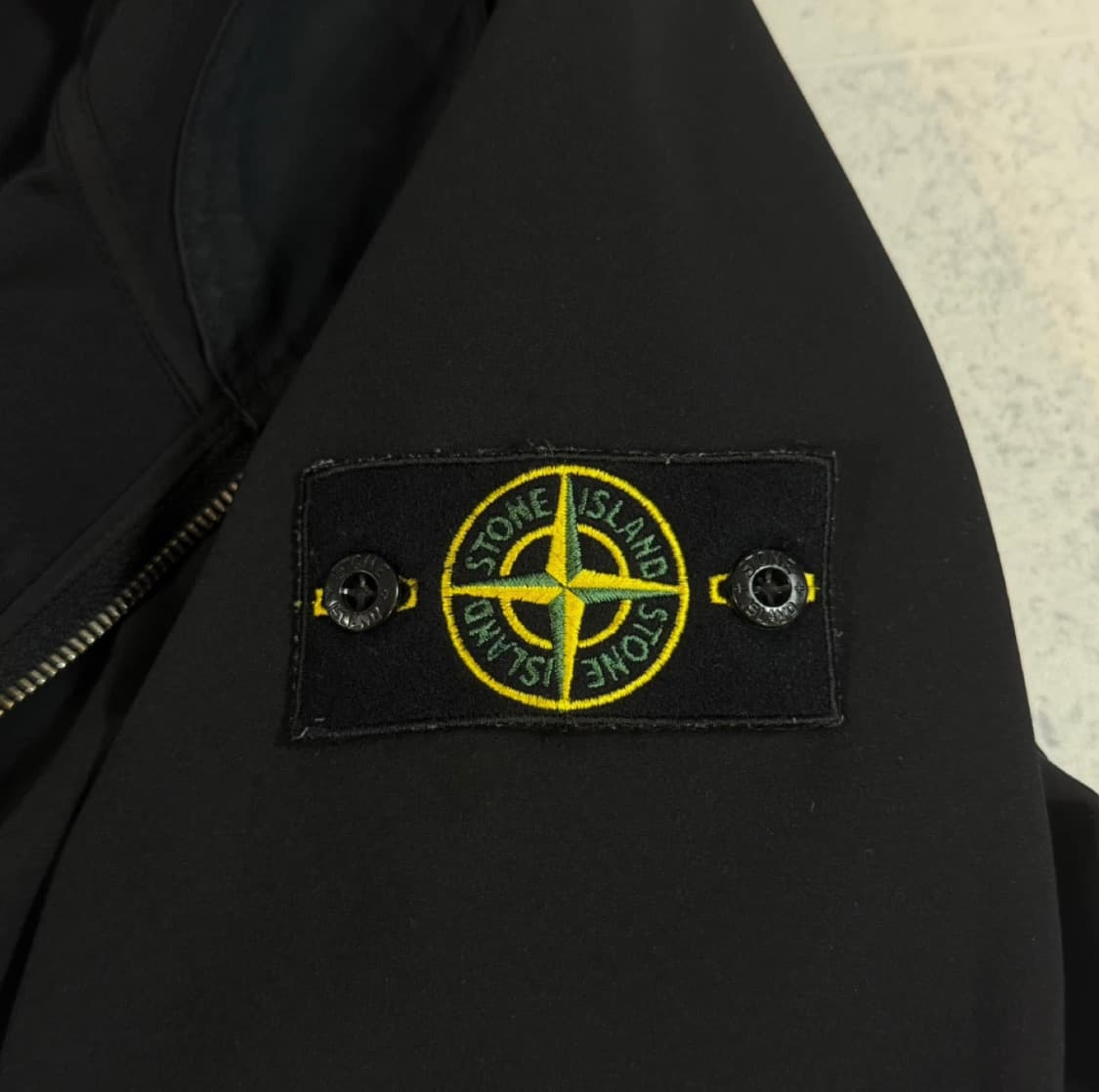 스톤아일랜드 소프트쉘 바람막이 자켓 상품이미지2