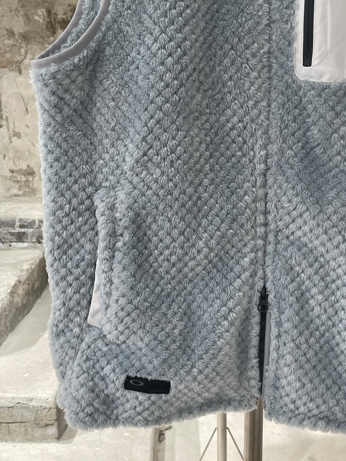 오클리 파우더 보아 플리스 투 웨이 집업 베스트 상품이미지4