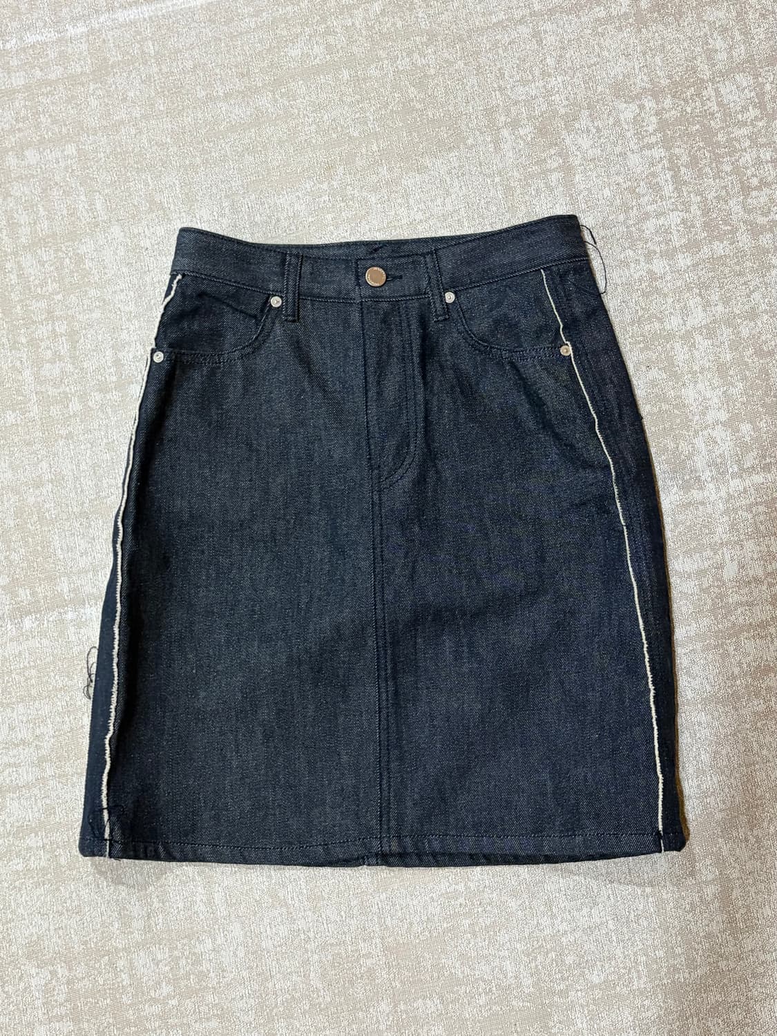 다이애그널 컷팅 데님 스커트 S 상품이미지5