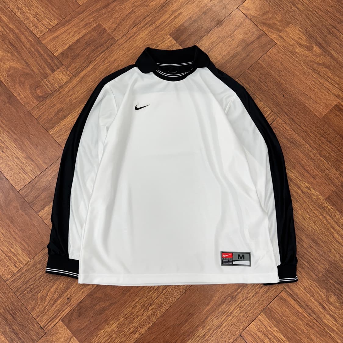 M(100) 나이키 올드스쿨 카라 티셔츠 상품이미지1