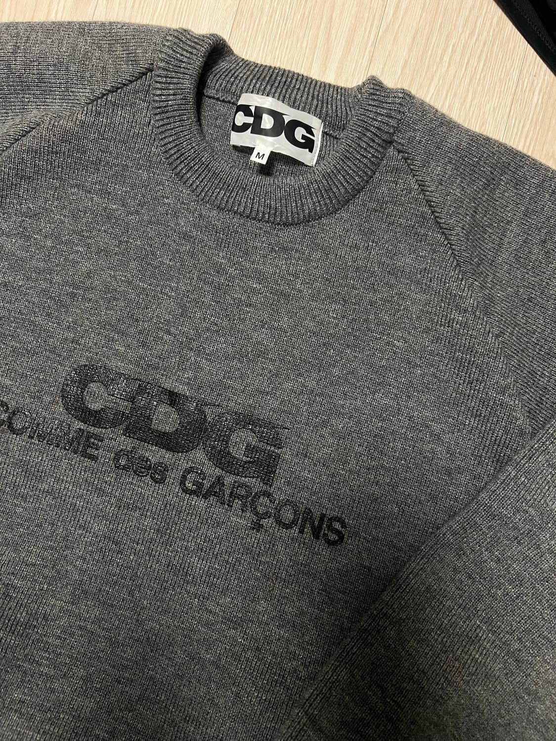 CDG 라운드넥 니트 그레이 상품이미지1