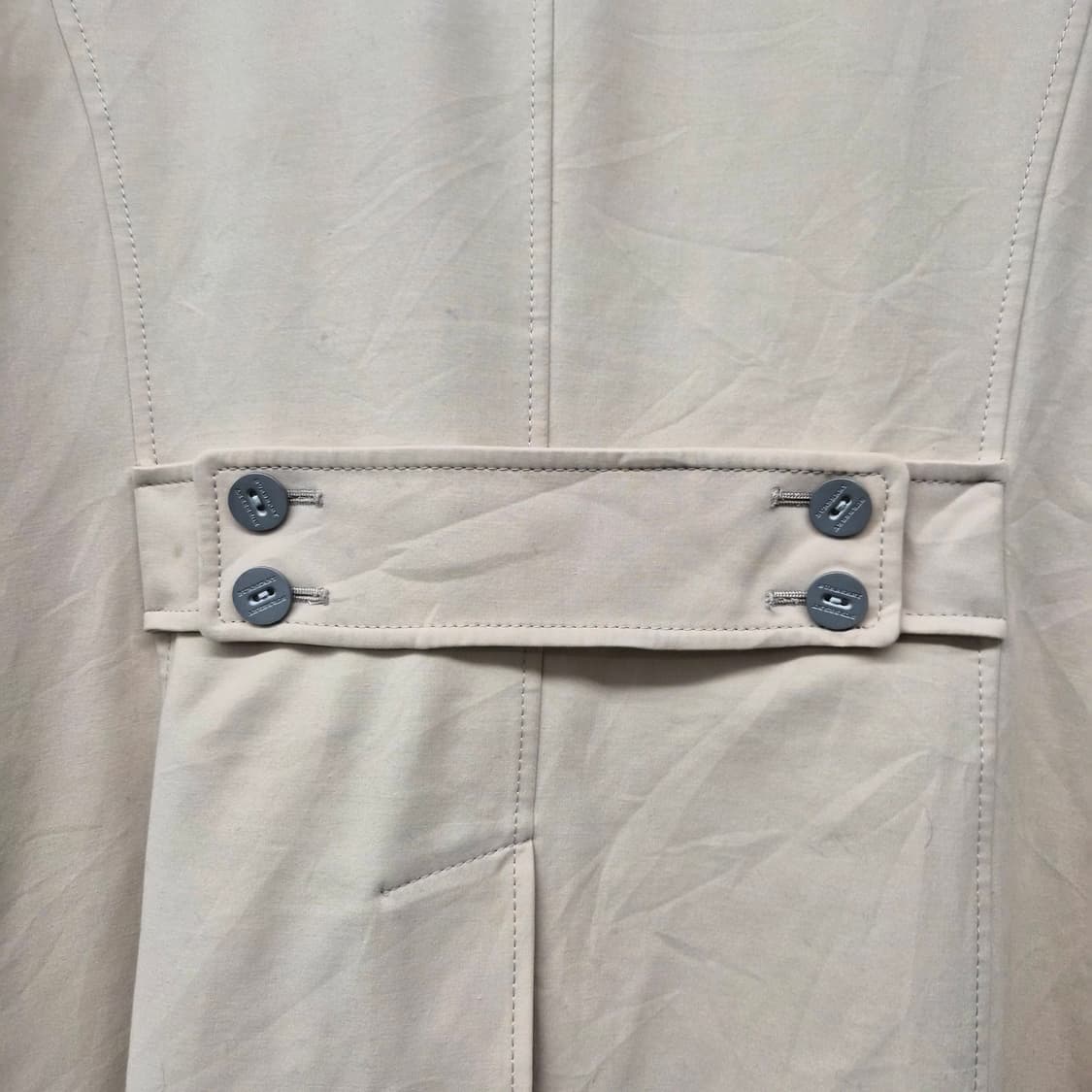 버버리 베이지 더블 버튼 자켓 여성 L 상품이미지7