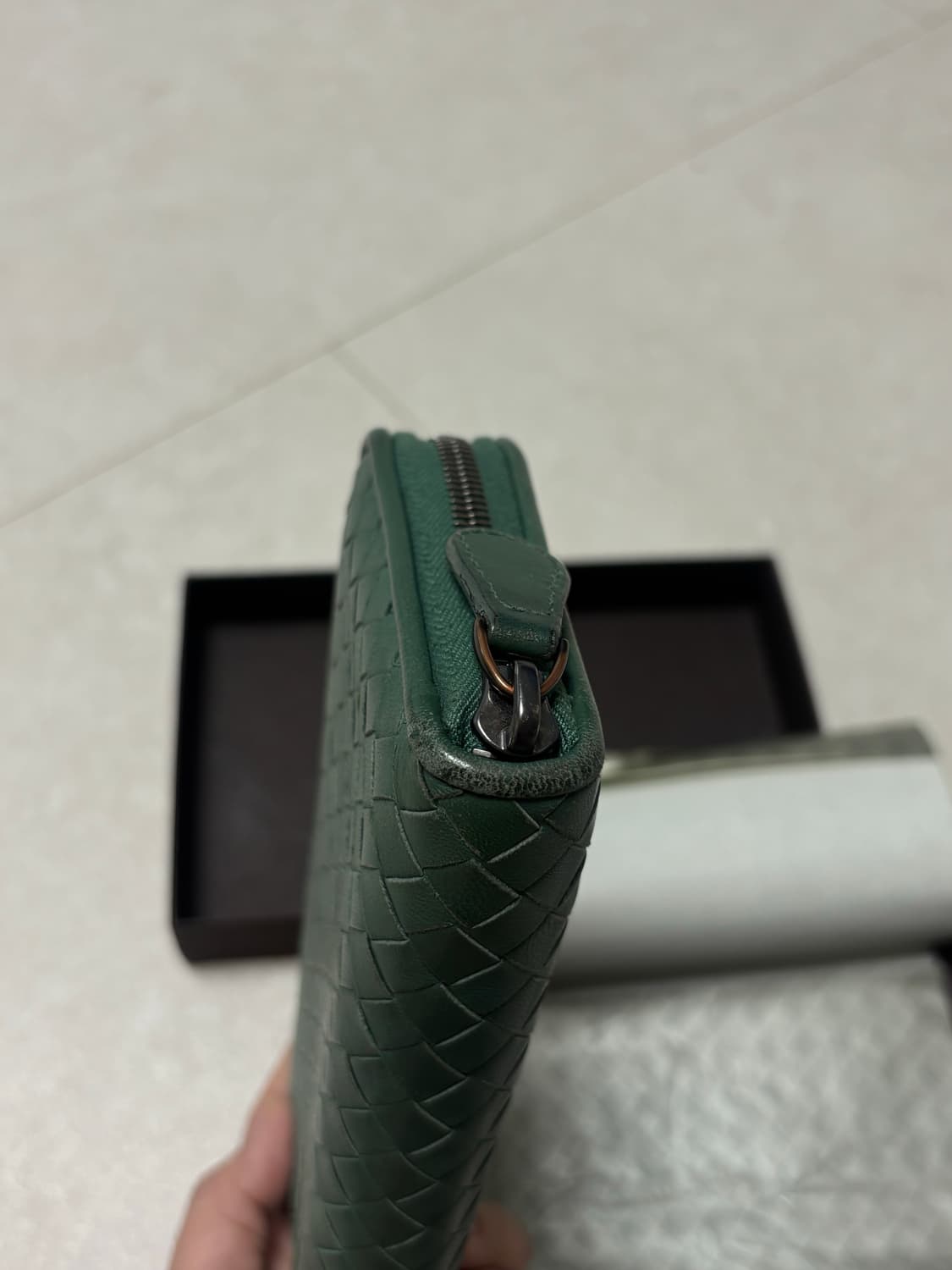 보테가베네타 인트레치아토 그린 지퍼 장지갑 상품이미지6