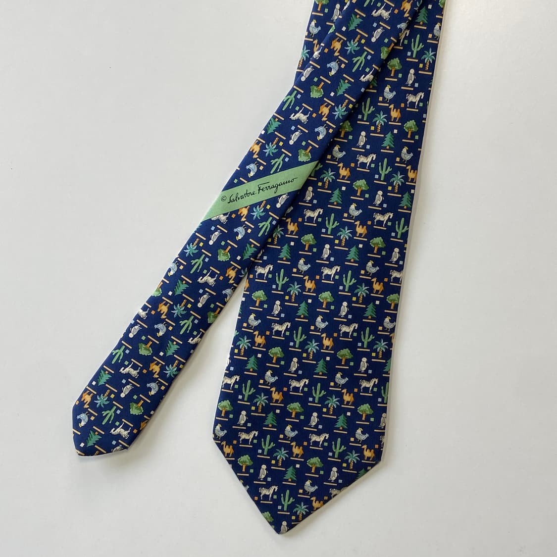 페레가모(Ferragamo) 명품 정품 넥타이 상품이미지2