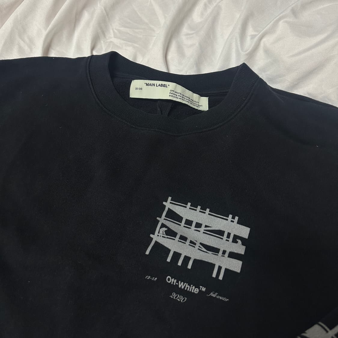 [L] 오프화이트 스카치 맨투맨 상품이미지3