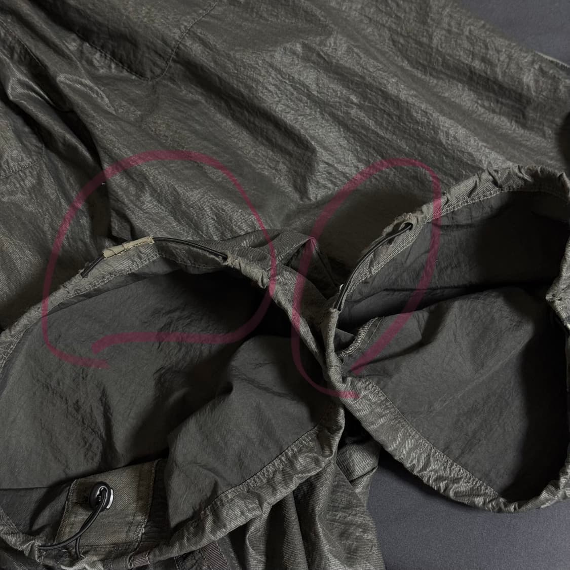 4) 폴리테루 글로시 트랙 팬츠 카키 그레이 상품이미지3