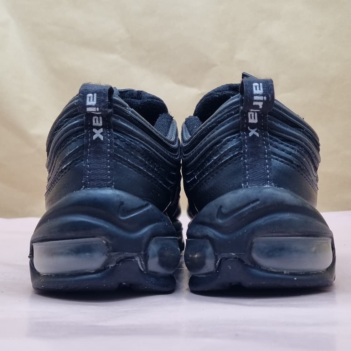 나이키 에어맥스97 트리플 블랙 운동화240 상품이미지4