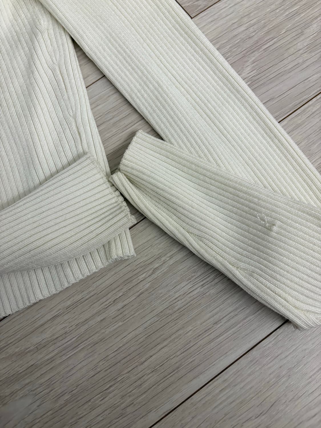 앤아더스토리즈 아이보리 크롭 가디건 s 상품이미지8