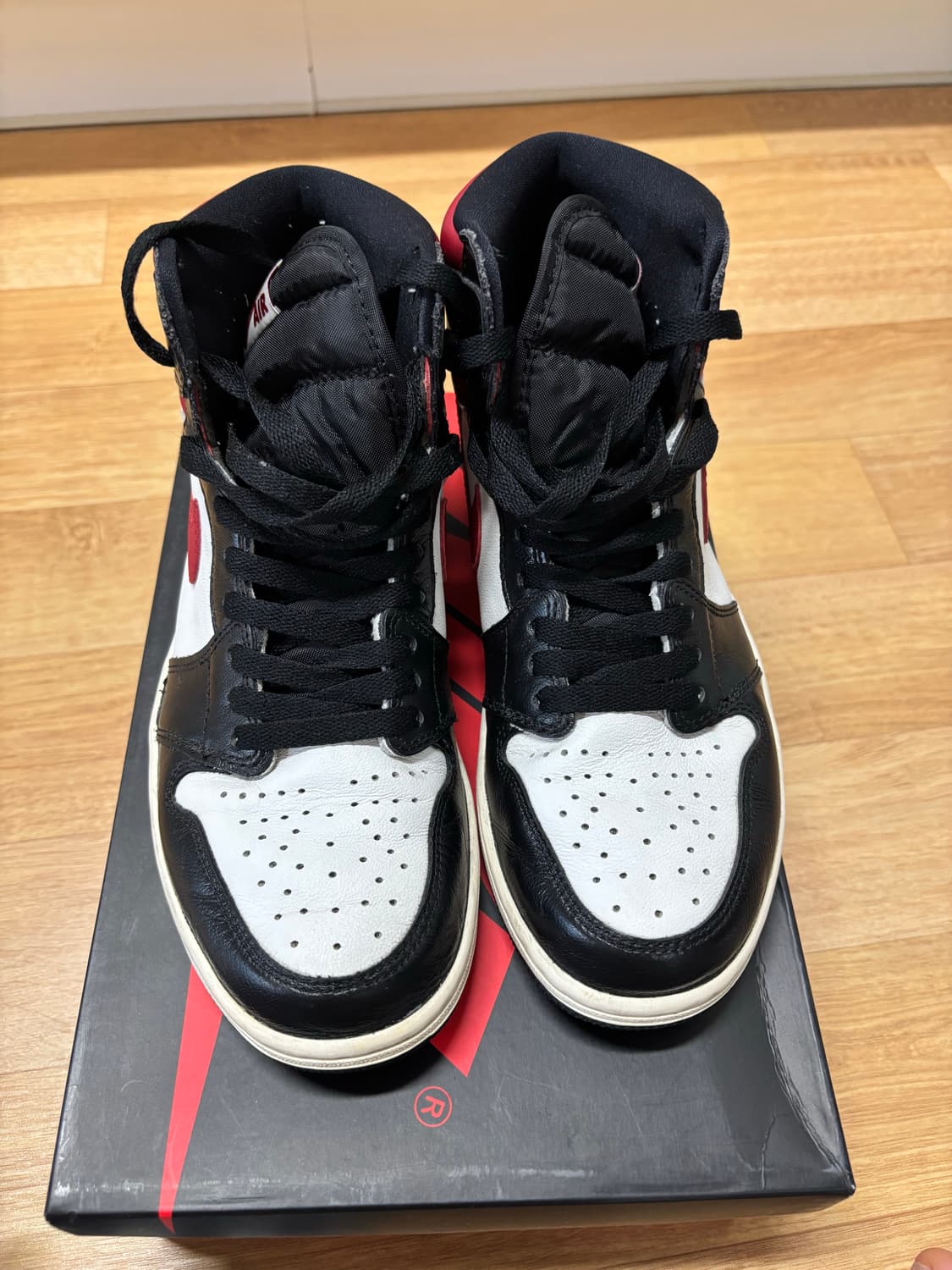 나이키 조던1 짐레드 260사이즈 판매합니다 상품이미지2