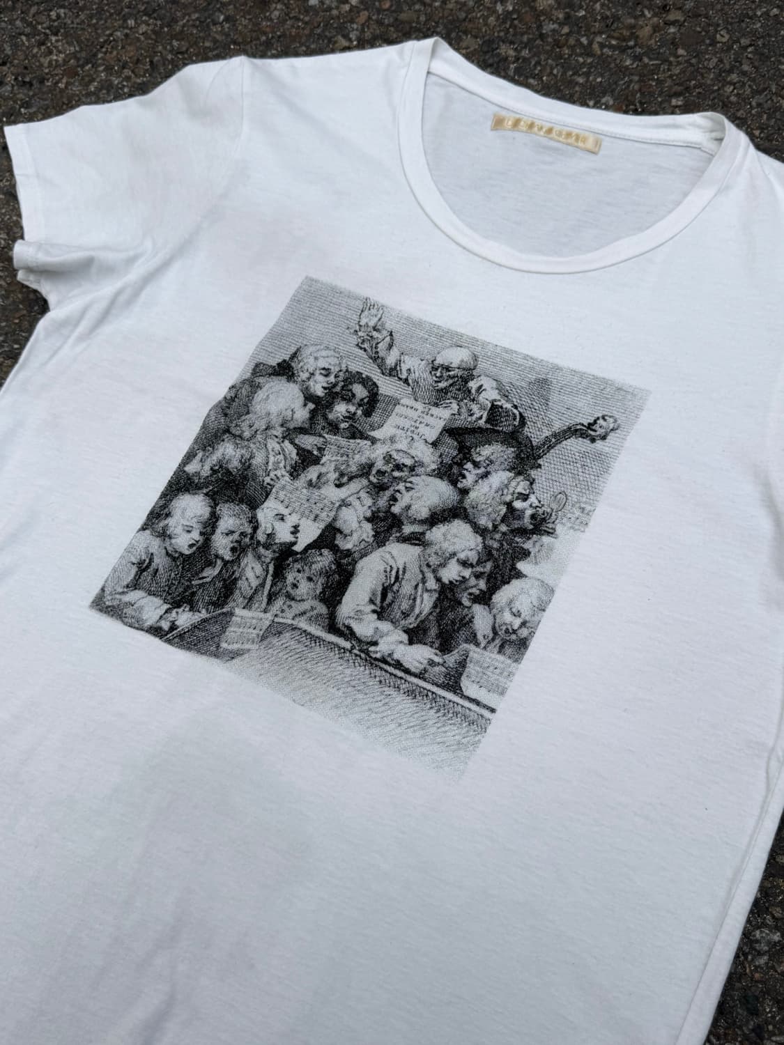 Duck And Cover – Graphic T-Shirt 상품이미지3