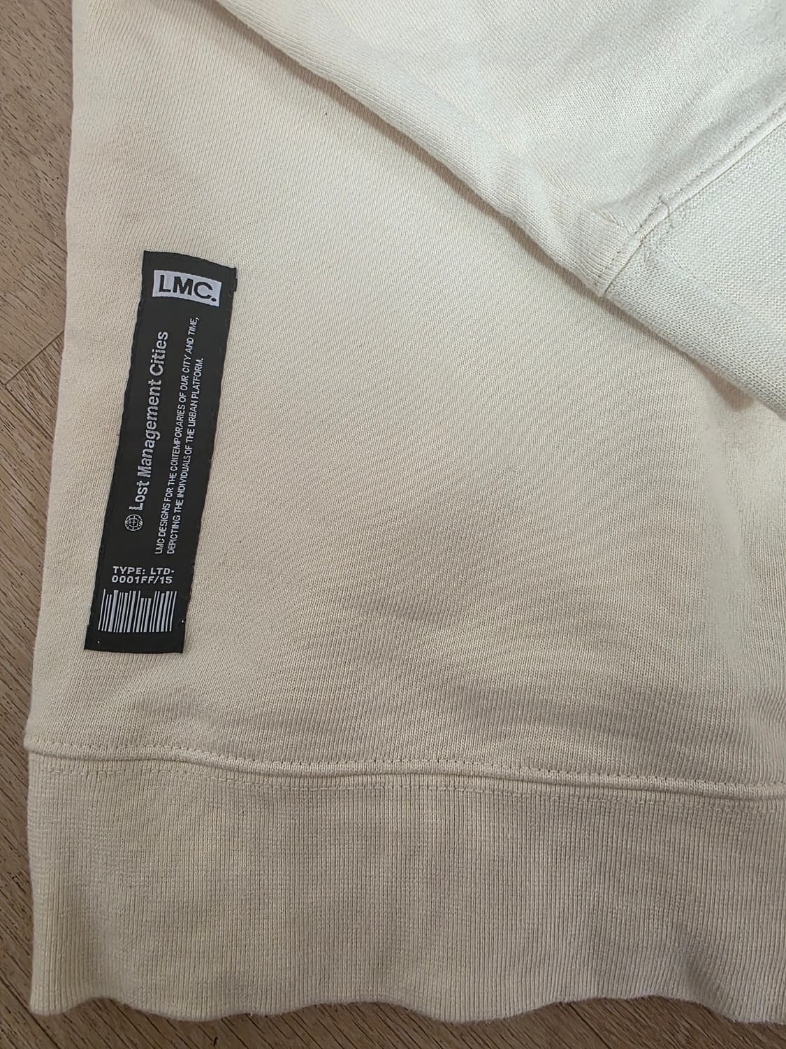 LMC 우주인 맨투맨 상품이미지3