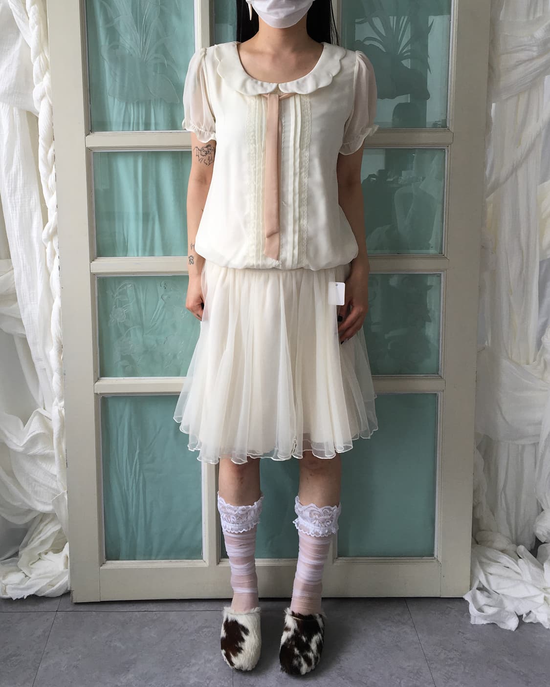 Lace pleats point tied blouse 상품이미지7