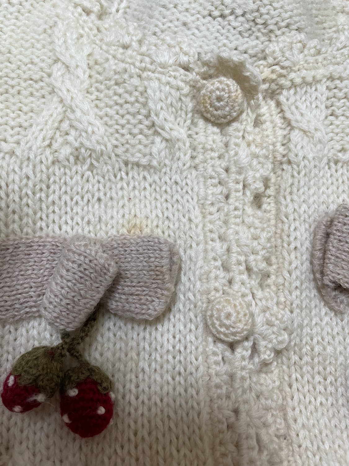 체리 포인트 울 니트 가디건 상품이미지5