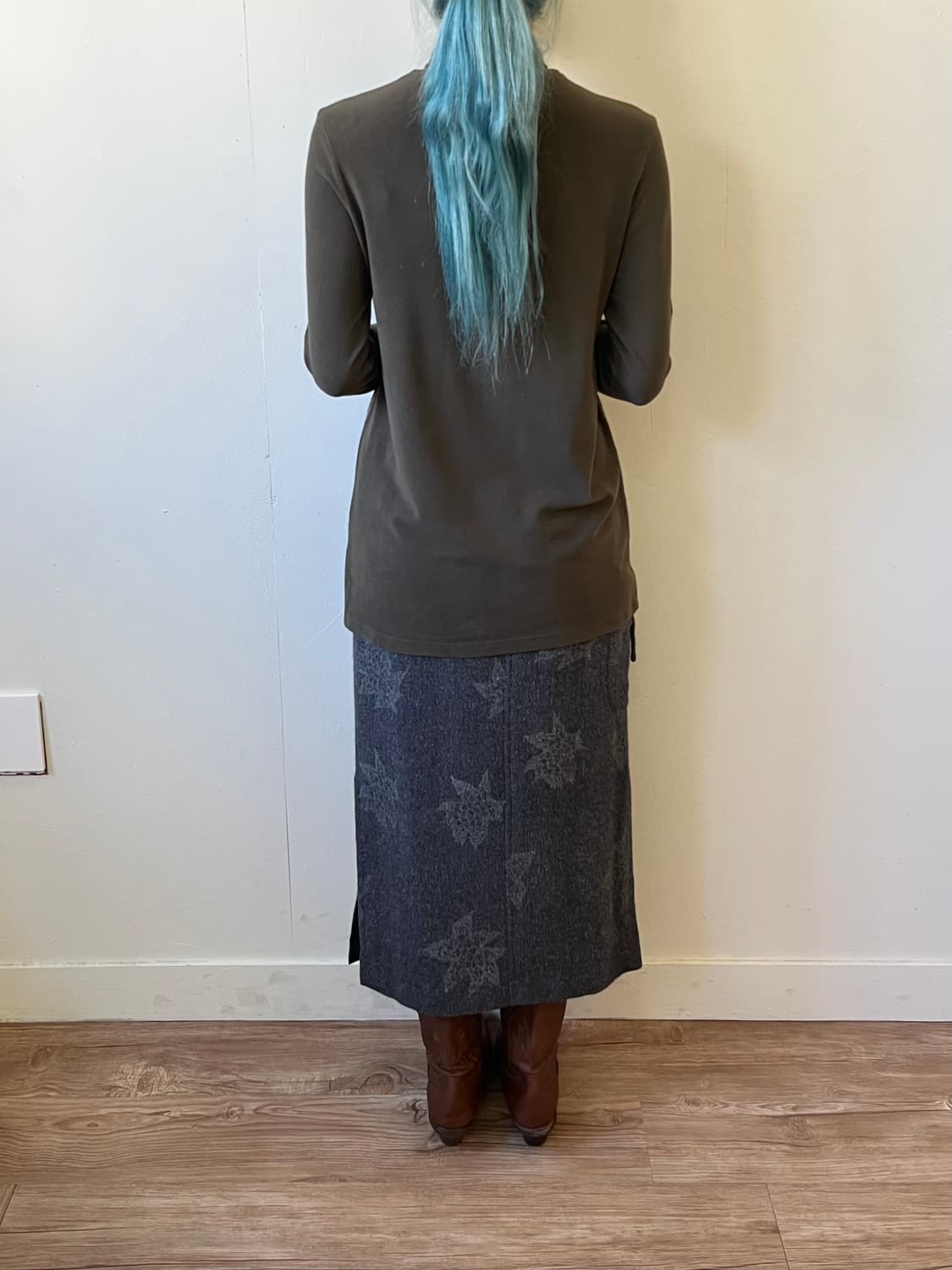 trente-cinq 올리브 카키 그래픽 터틀넥 상품이미지8