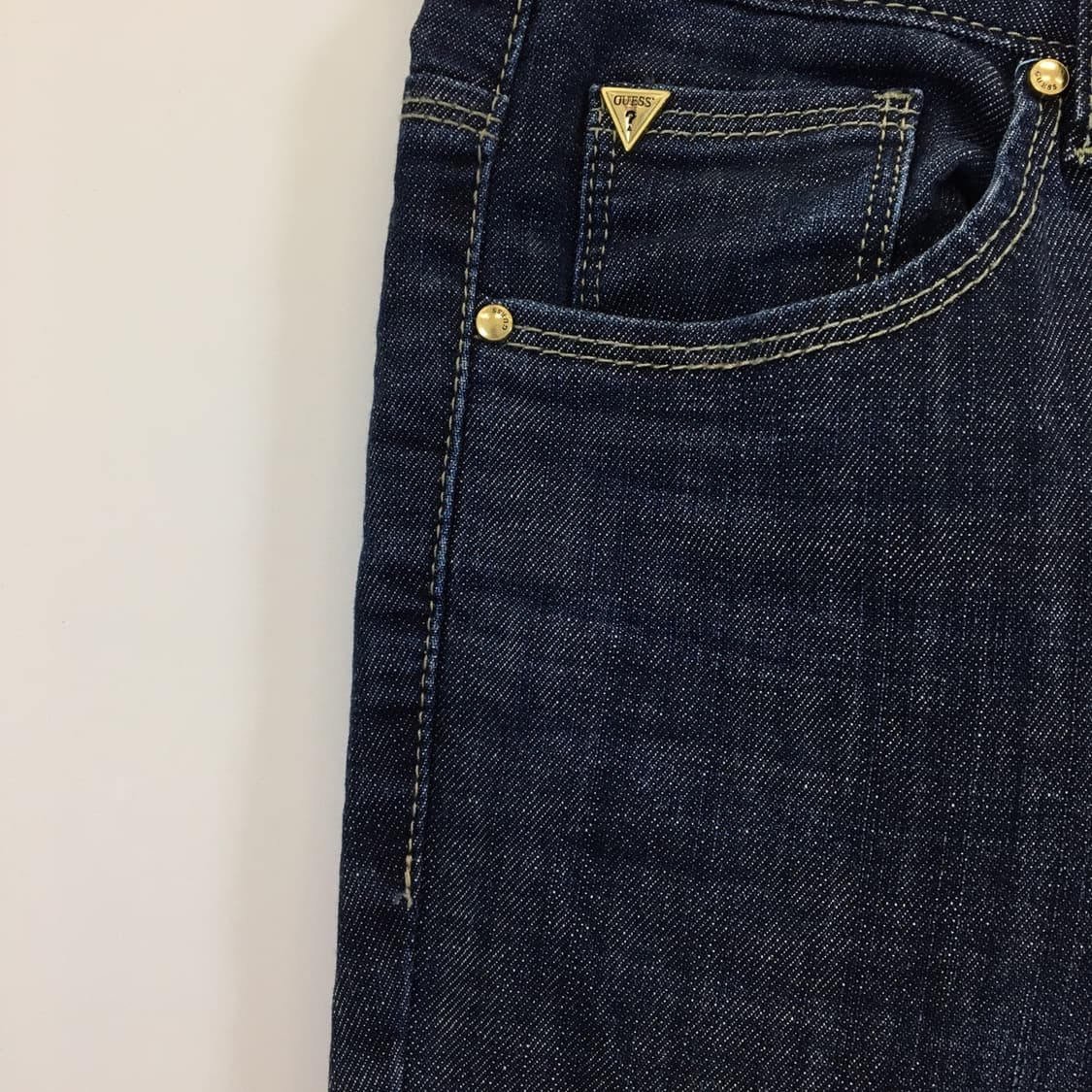 게스 프리미엄 금장 부츠컷 인디고데님 27 인치  상품이미지2