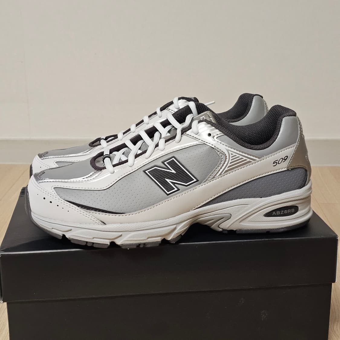 270 새제품) 뉴발란스 x 꼼데가르송 옴므 509 그레이 U509LCD 상품이미지1
