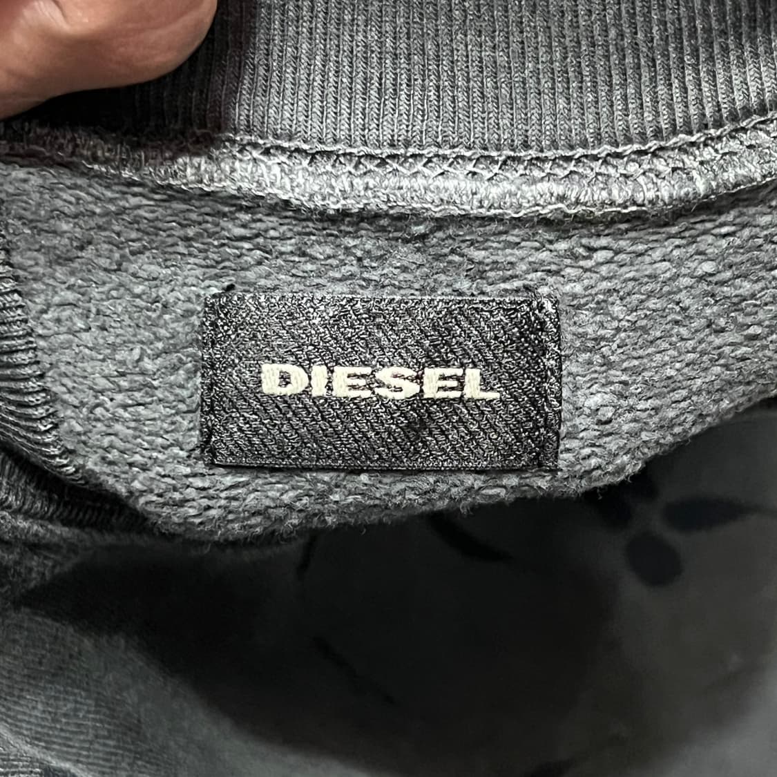  디젤 그래픽 맨투맨 y15626 상품이미지6