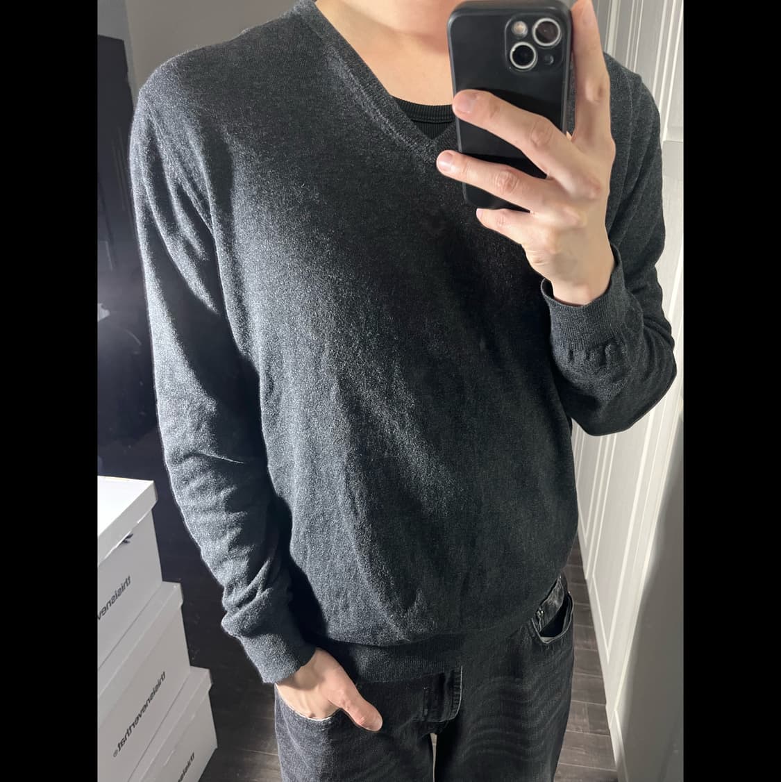 [100] UNIQLO 유니클로 캐시미어 블랜드 브이넥 니트 상품이미지1