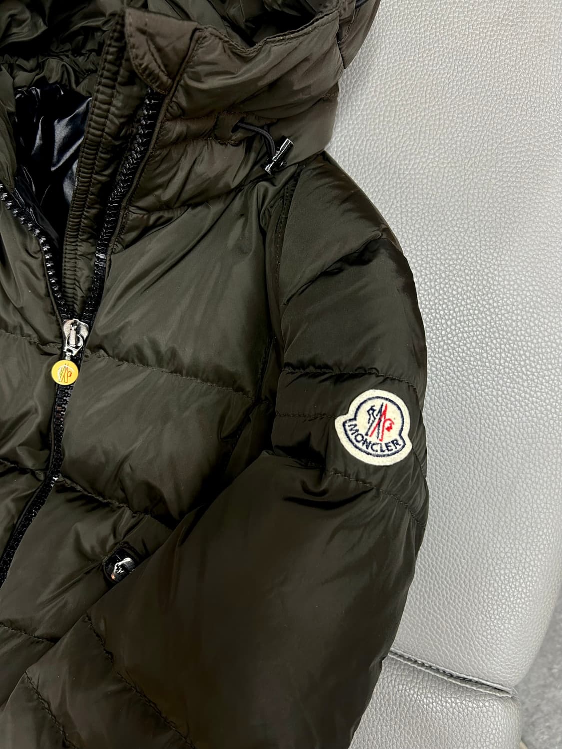 몽클레어 숏패딩(0/44) 상품이미지3