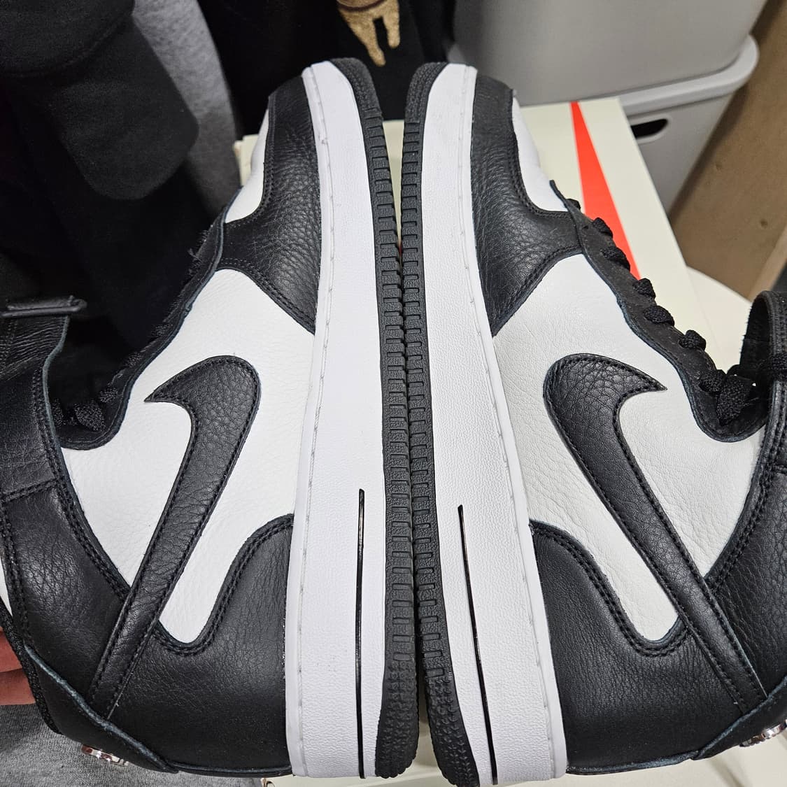 나이키 스투시 에어포스미드 블랙앤라이트본 285 상품이미지6