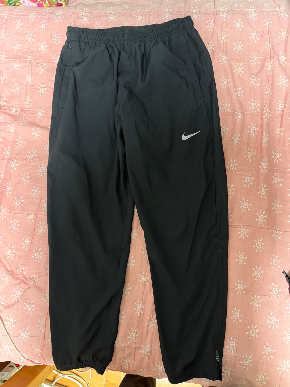 나이키 드라이핏 챌린저 우븐 러닝팬츠 L사이즈 새상품급 판매 상품이미지2