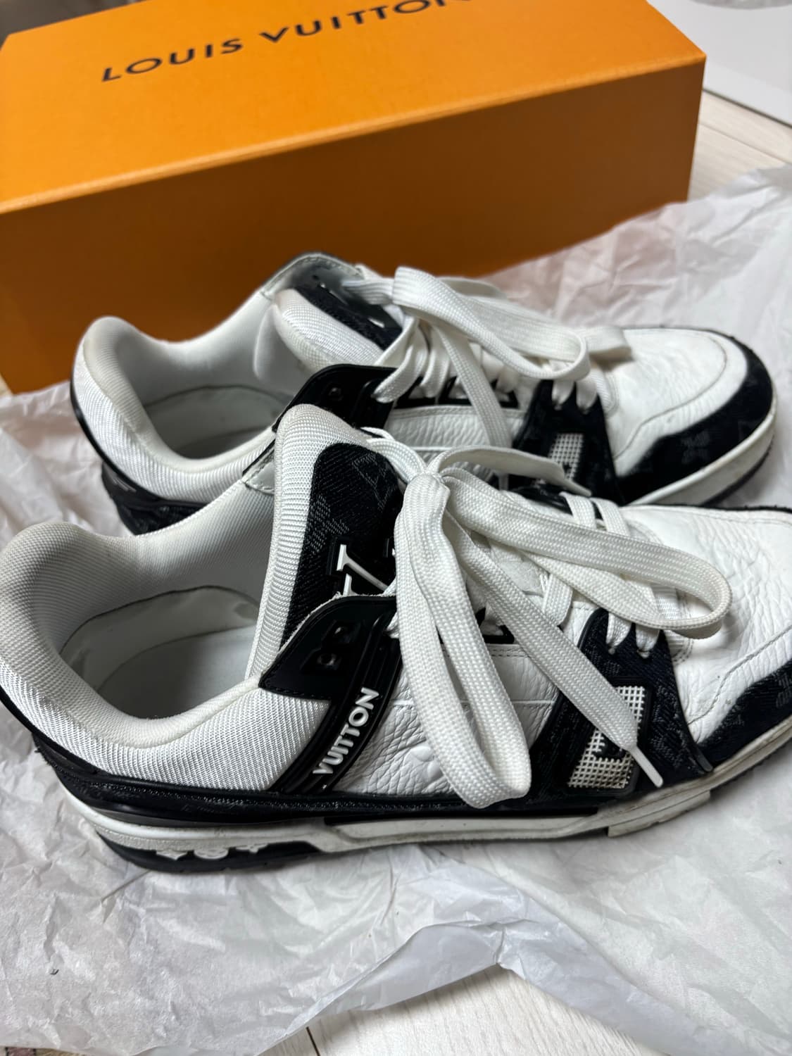 루이비통 LV스니커즈 팝니다 상품이미지1