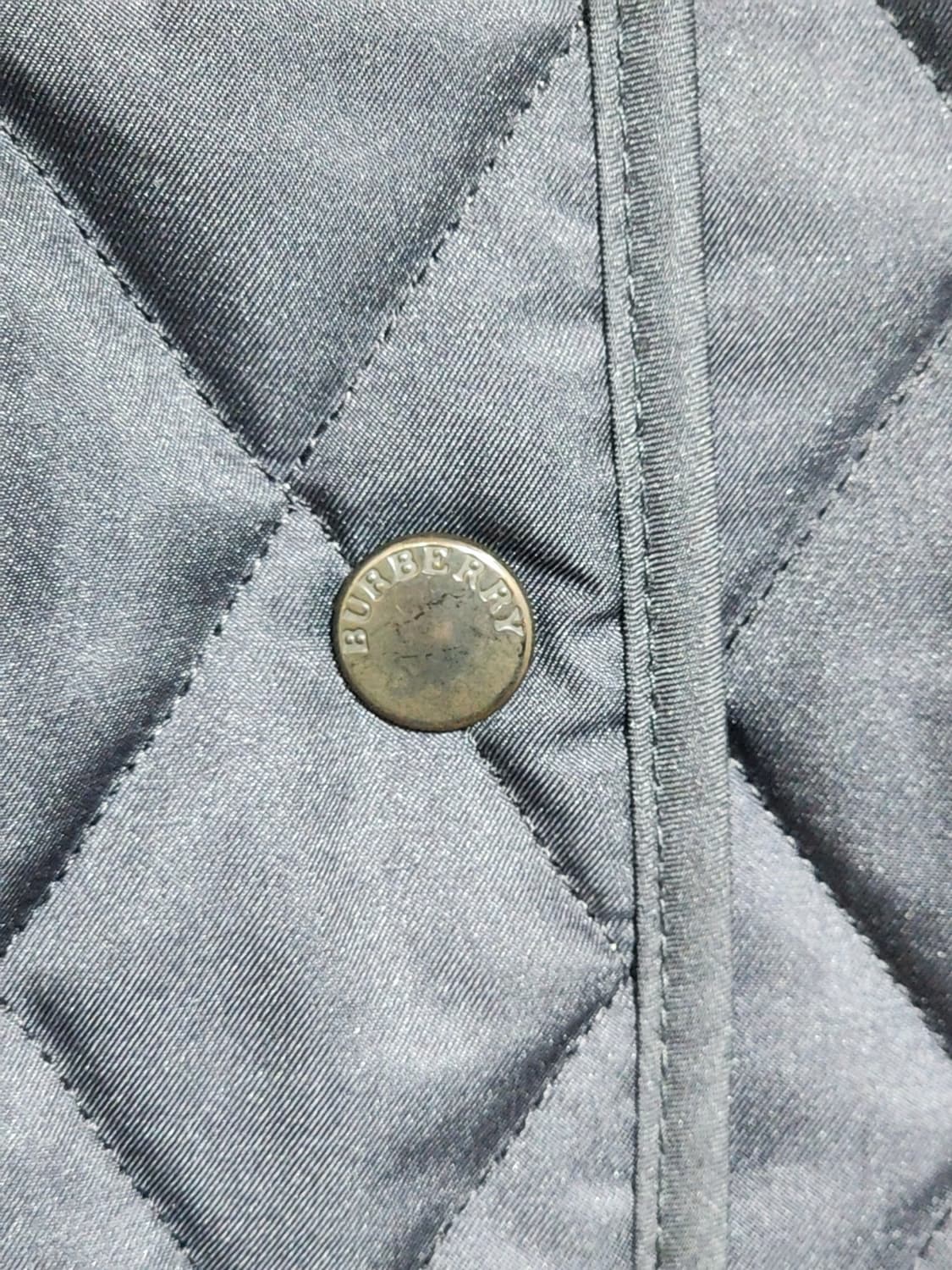 (L) 버버리 퀼팅자켓 네이비 누빔점퍼 안감 노바체크 영국판  상품이미지4