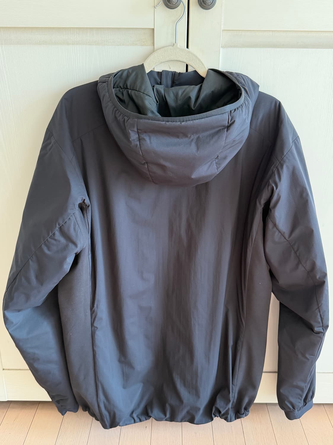 아크테릭스 아톰 LT 후디 블랙 상품이미지2