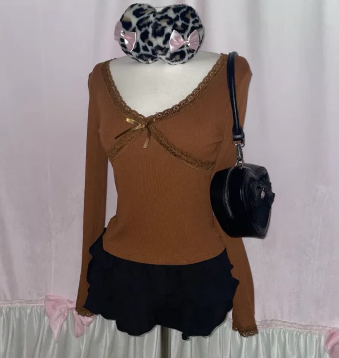 페일솝) 빈티지st 레이스 리본 포인트 긴팔 롱슬리브 티셔츠 (브라운) 상품이미지1