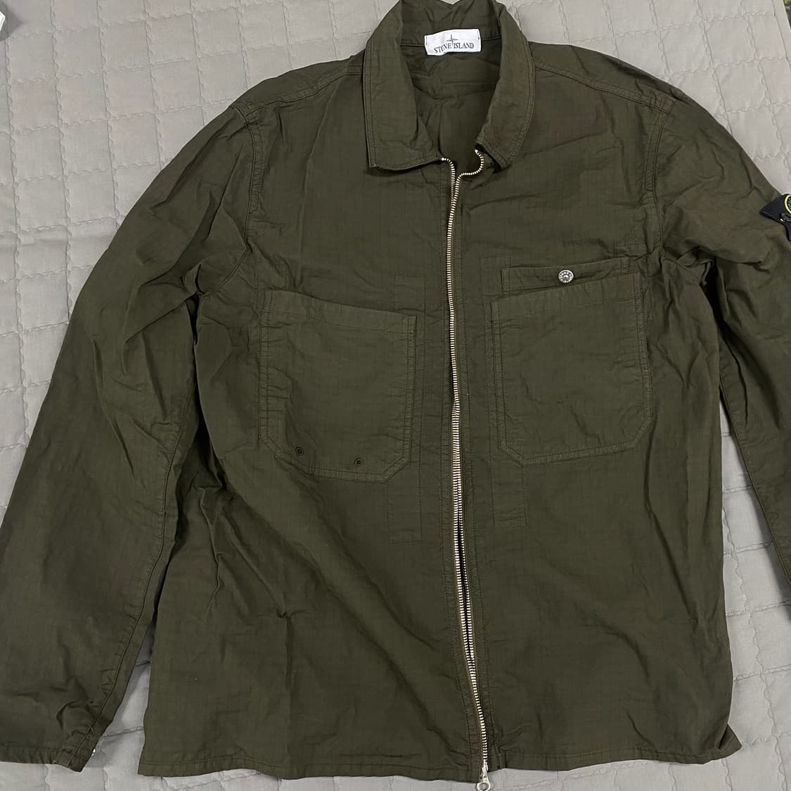 [XL] 25ss 스톤아일랜드 밀스펙 립스탑 오버셔츠 올리브 상품이미지1