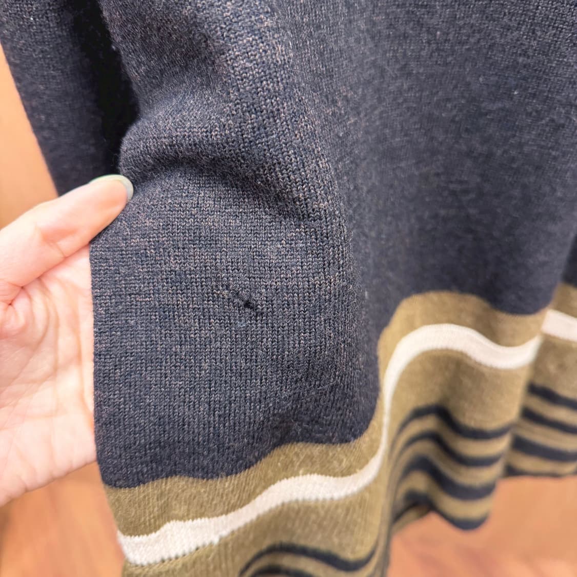 요지 야마모토 울 니트 긴팔 니트 하프 배색 스트라이프 디테일 블랙 상품이미지7