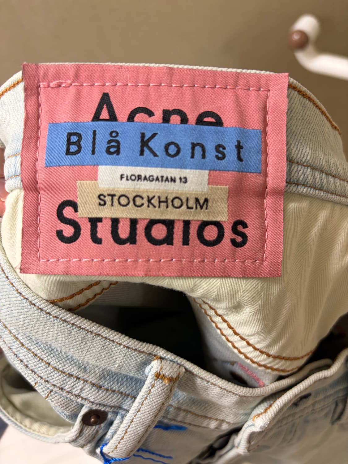 [28] 아크네 스튜디오 블라쿤스트 리버 라이트블루 크롭진 상품이미지6