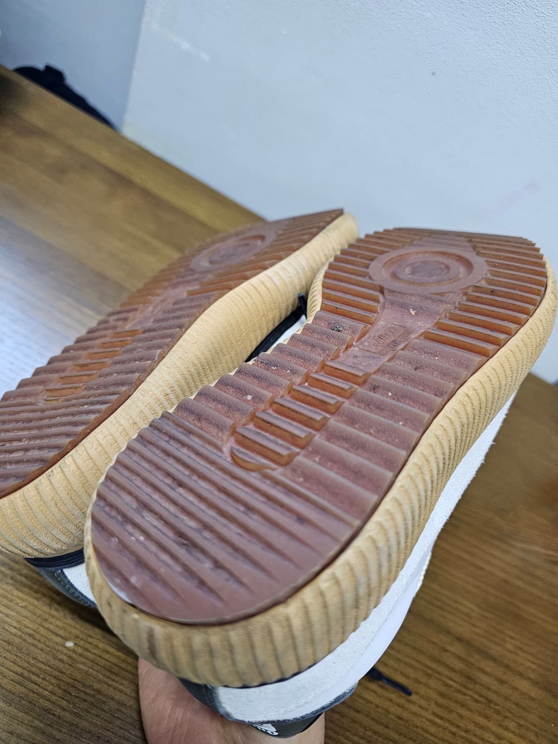 아식스 오니츠카타이거 델리시티 상품이미지10