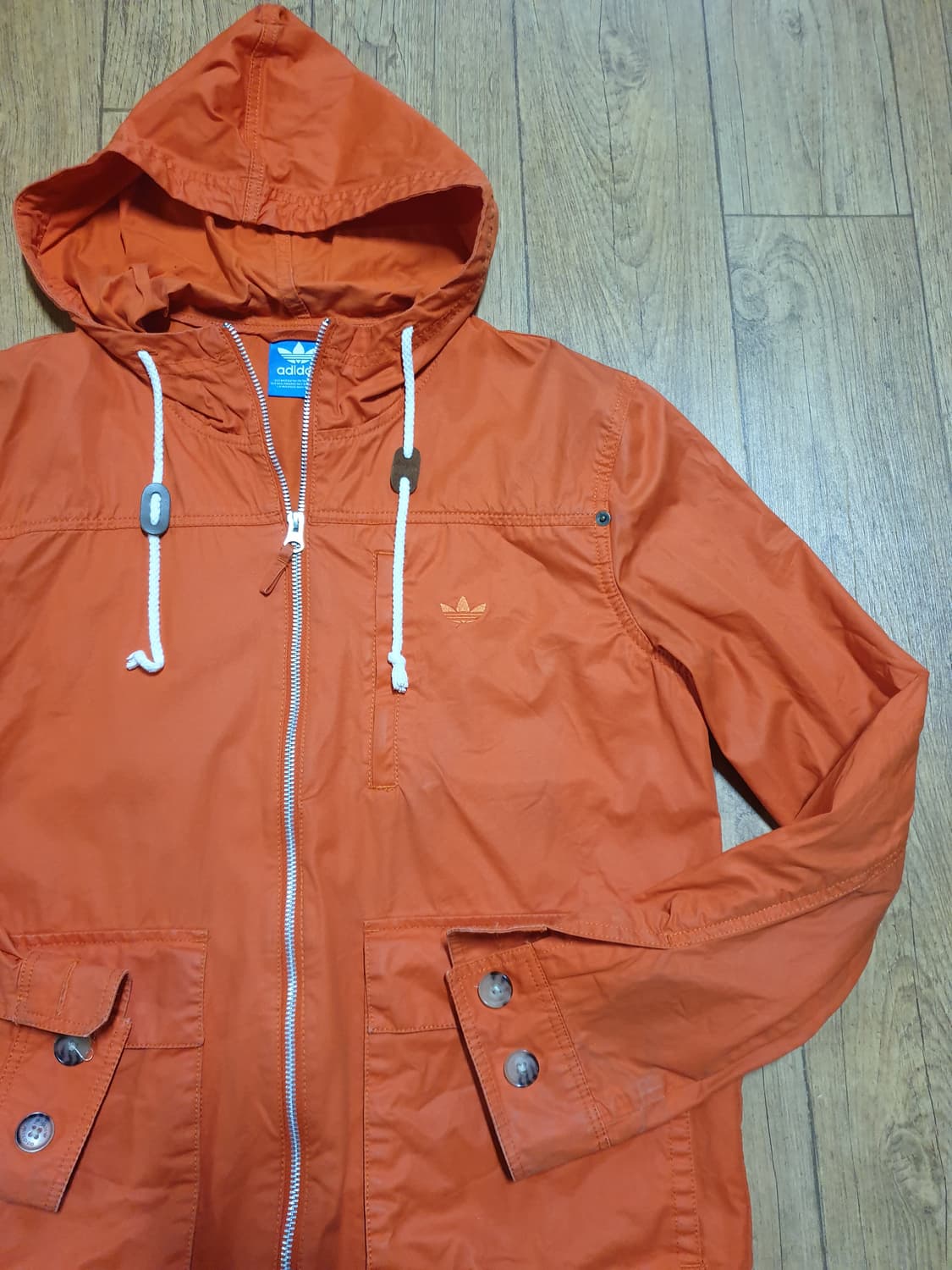 1106 아디다스 귀여운 아우터 95 사이즈입니다 상품이미지3