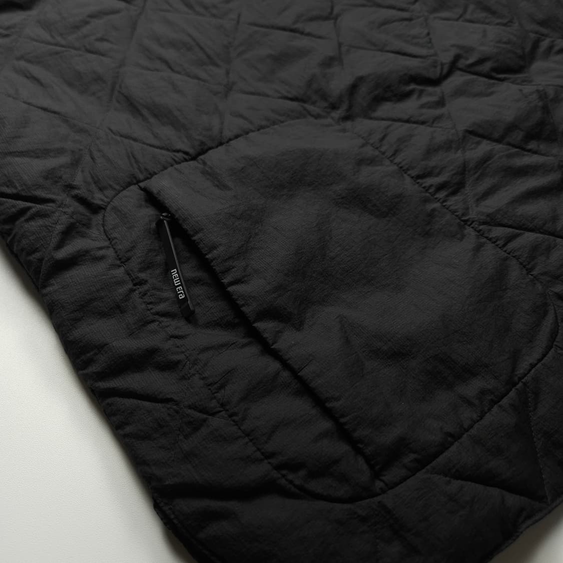 뉴에라 프리마로프트 퀼팅 자켓 블랙 (XL) 상품이미지6