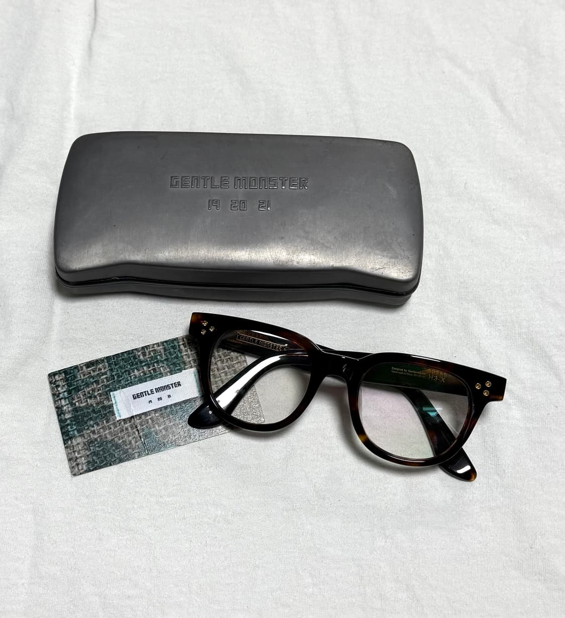 젠틀몬스터 뿔테 안경  상품이미지1