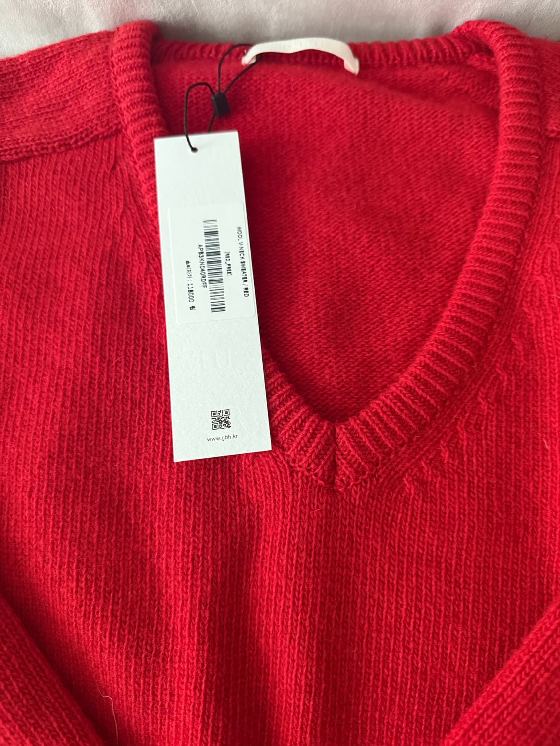 gbh 울브이넥 니트 레드 상품이미지3