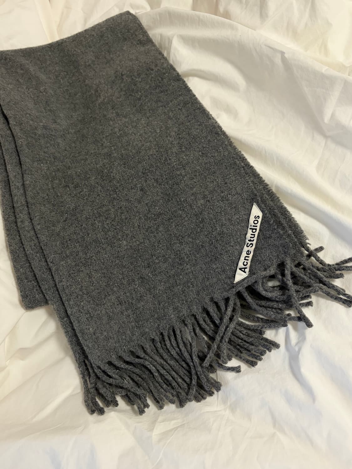 아크네스튜디오 상품이미지1