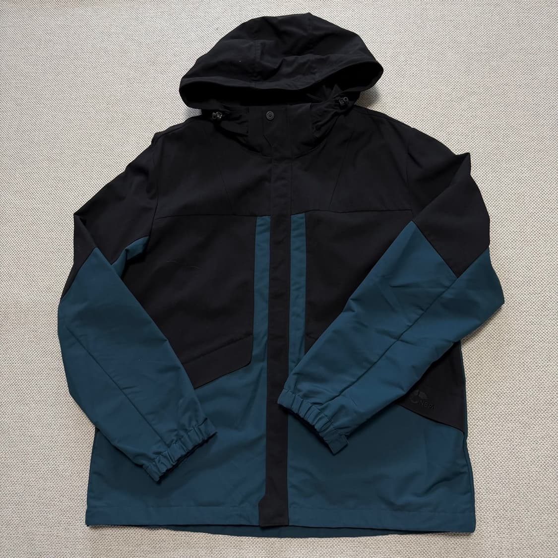 네파 배색 바람막이 자켓 상품이미지1