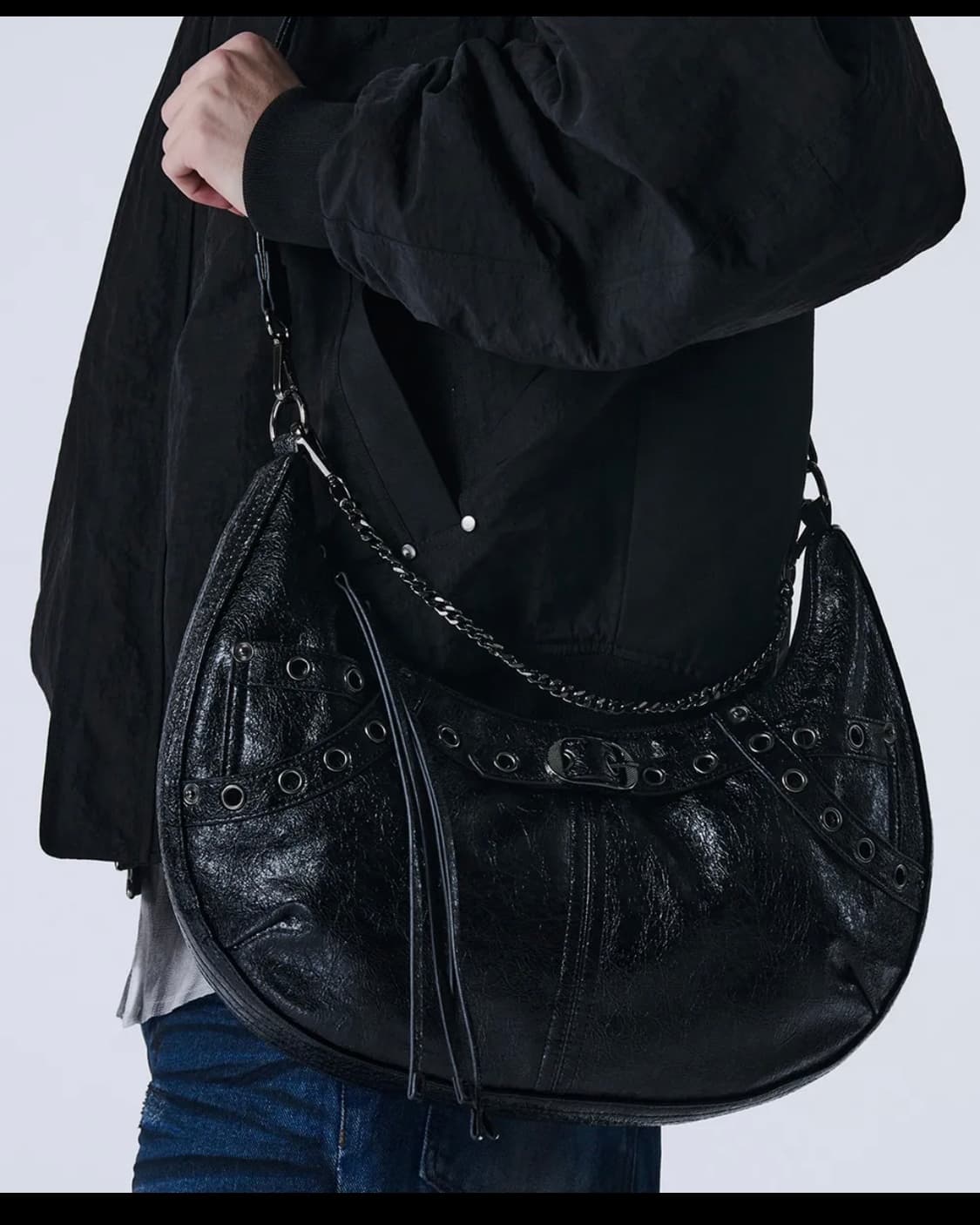 메종미네드 아일렛 레더 새들백 블랙 상품이미지6