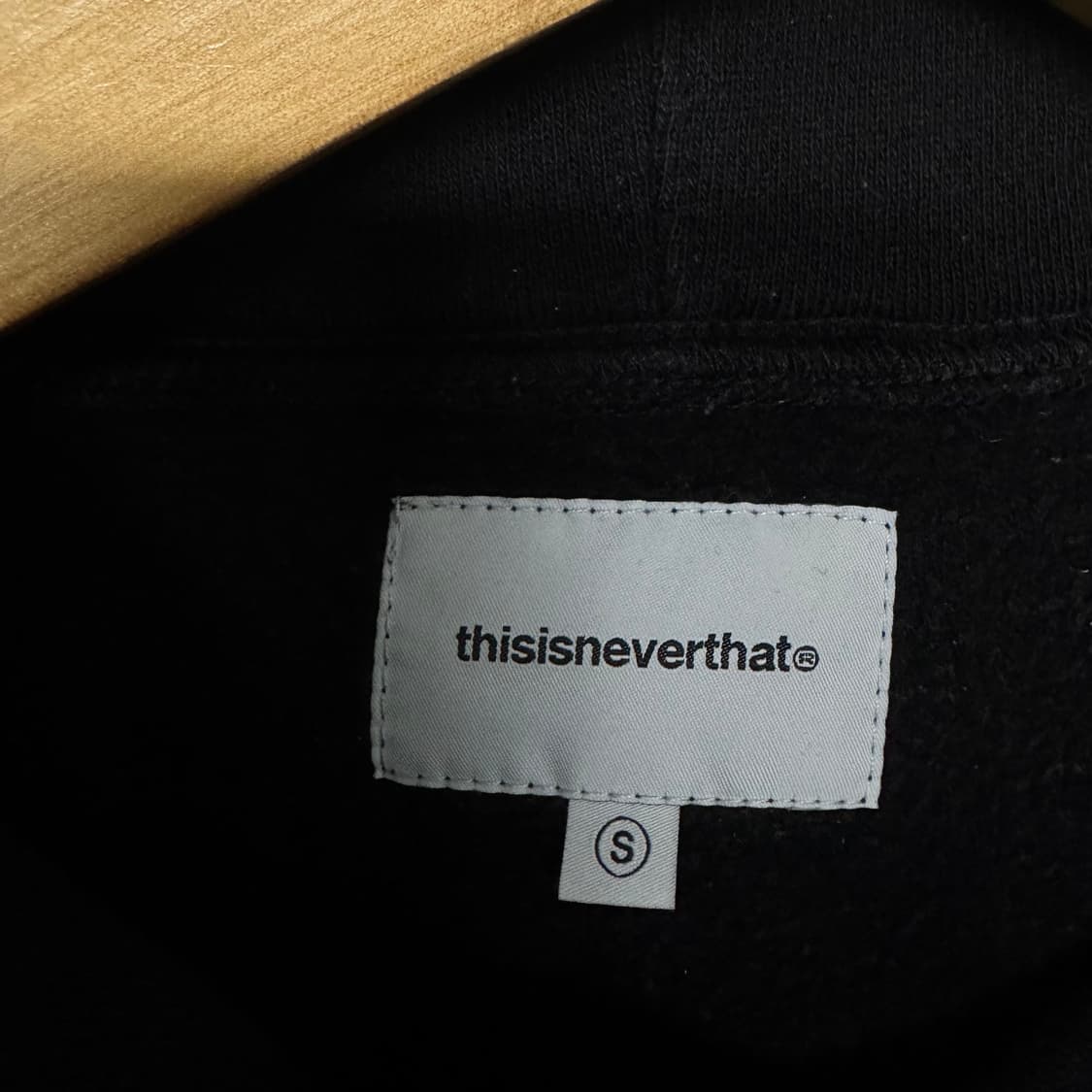 디스이즈네버댓 자수로고 후드티 상품이미지3