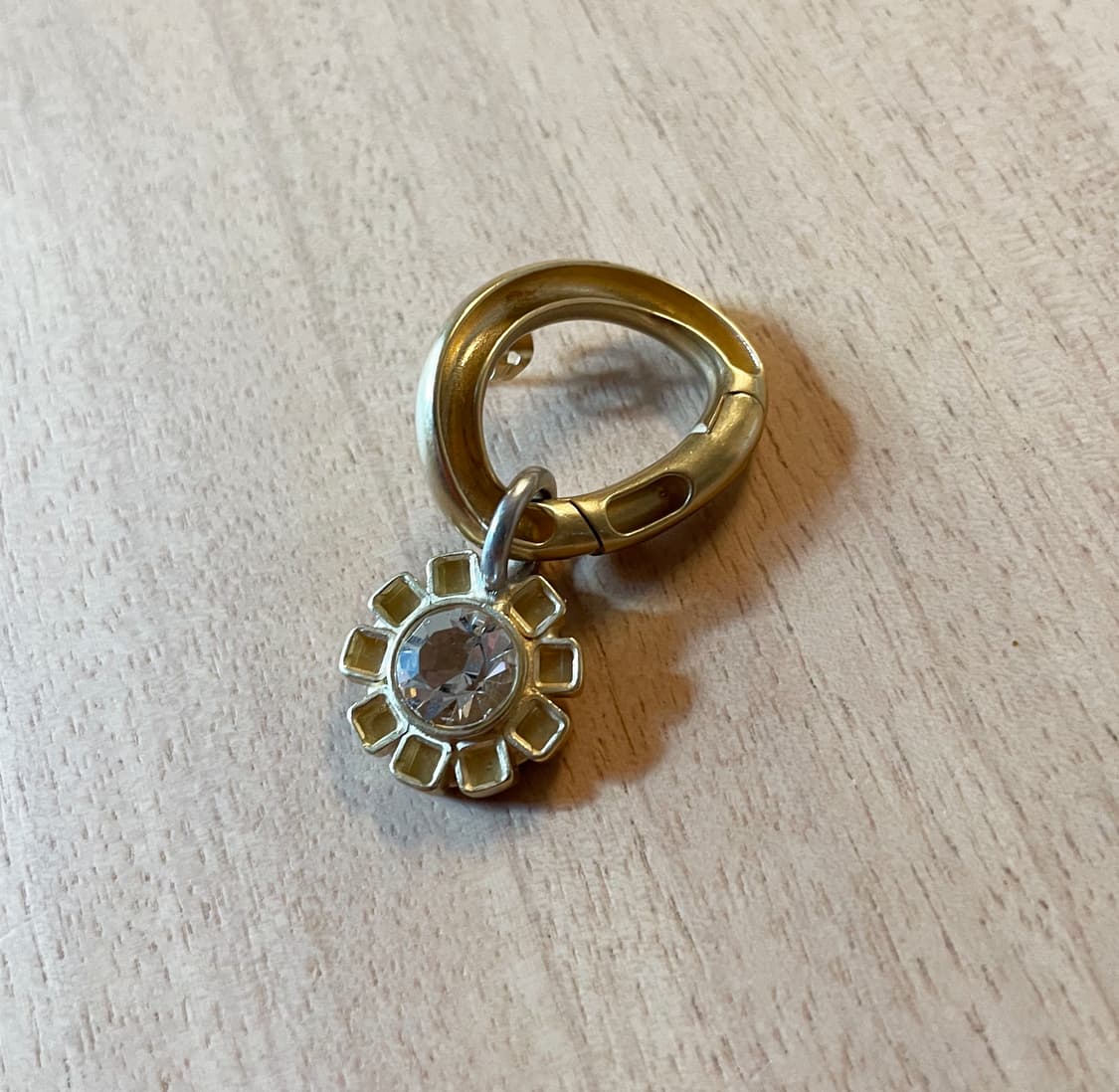 마르지엘라 플라워 펜던트 이어링 상품이미지2