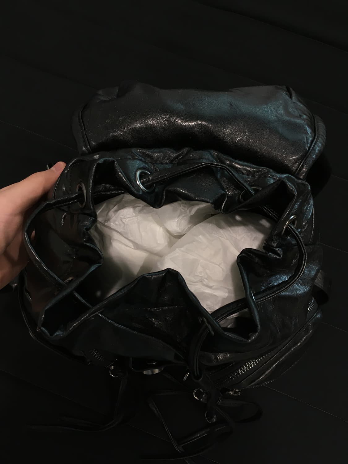 트리밍버드) 지퍼 피니싱 플랩 미니 백팩-블랙 상품이미지9