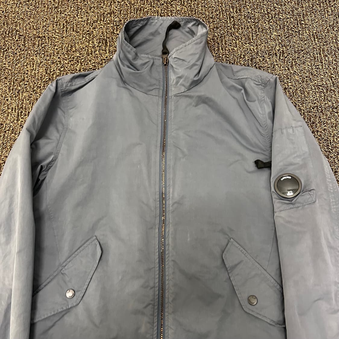 CP컴퍼니 한국매장판 렌즈 코팅 블루종 바람막이 100(L) 상품이미지2