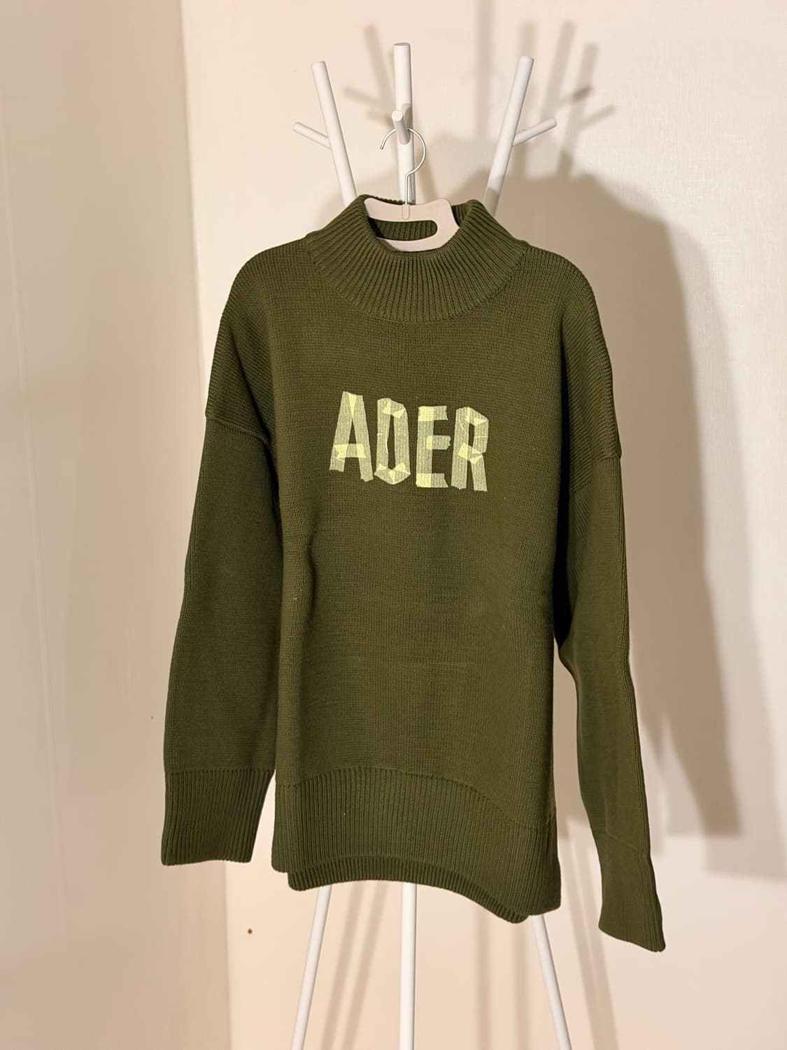 [A2] 아더에러 테이프 니트 상품이미지1