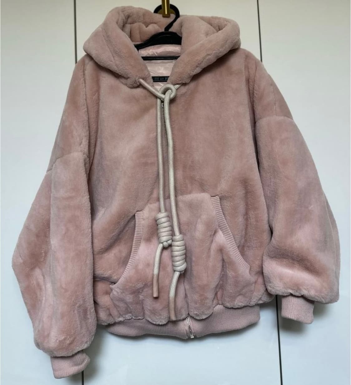 핑크 퍼 후드 집업 상품이미지1